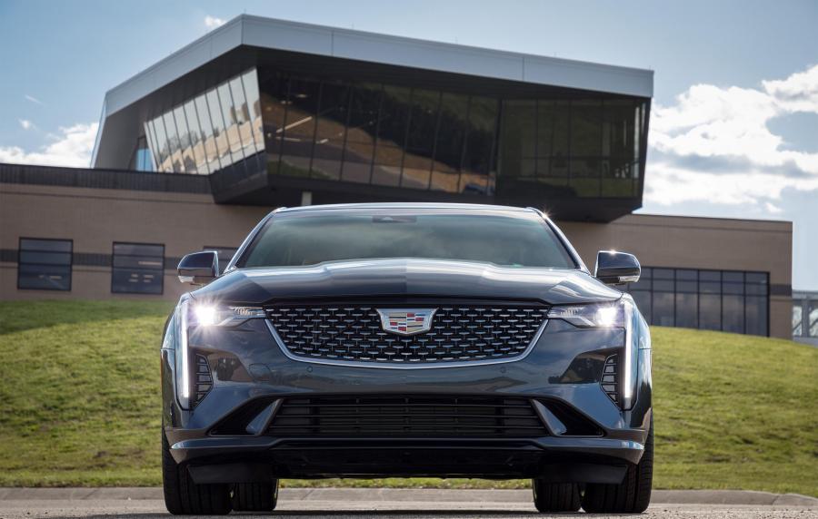 Cadillac CT4 Premium Luxury 2019 года  (фото 4 из 28)